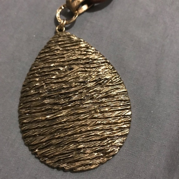 𝅺Handcrafted Pendant Necklace - Picture 3 of 8